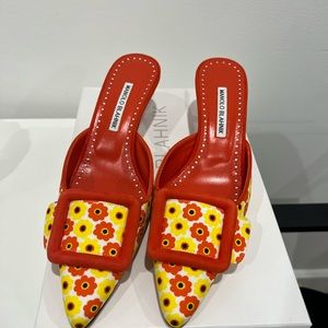Manolo Blahnik maysalebi mules floral